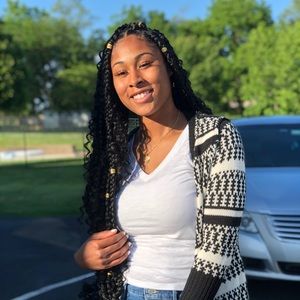 Meet your Posher, Ashley